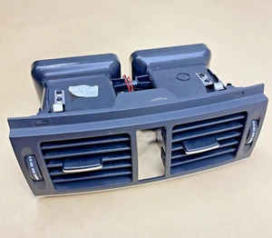 08-11 Mercedes W204 C300 Front Center Console Dash AC A/C Air Vent Trim Grille - Picture 1 of 18