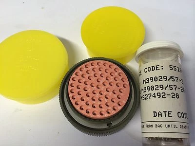 KJ6T24B61SN   MIL-SPEC. CONNECTOR   WITH CONTACTS BY  ITT CANNON - Image 1 of 3