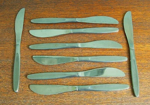 Vintage monogram 8 tea butter knives stainless cutlery - Picture 1 of 2
