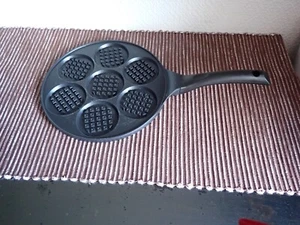 KIRKTON HOUSE ANTIHAFT LEGIERUNG 7 STÜCK WAFFELPFANNE - Bild 1 von 6