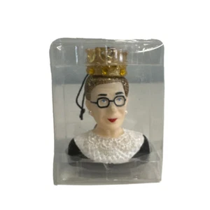 RUTH BADER GINSBURG Notorious RBG Adorno de Navidad Busto Corona NUEVAS ediciones/LEER - Imagen 1 de 16