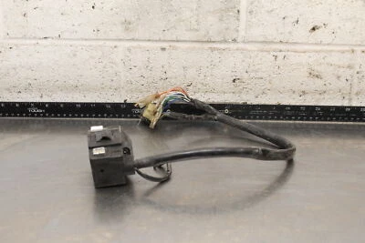 Honda V45 Magna 1982 VF750C clip derecho en mango interruptor de arranque C409 Foto 1 de 4