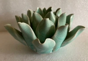 Fiore di loto celadon verde cinese vecchio fatto a mano - Foto 1 di 7