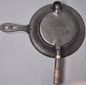 Wagner Sidney O cast iron wafer iron krumkaka pizzells with base - Picture 1 of 19