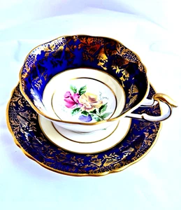 Paragon By Appointment to Her Majesty the Queen Teacup Saucer A2893 - Picture 1 of 14