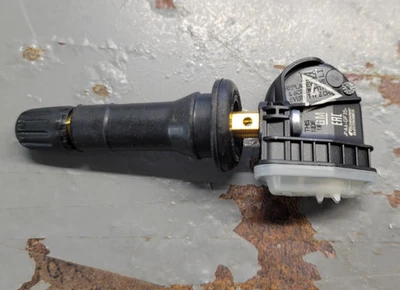 Sensor 13540602 sistema de monitoreo de presión de neumáticos (TMPS) OEM GM 14-25 GMC/Chevy Foto 1 de 4