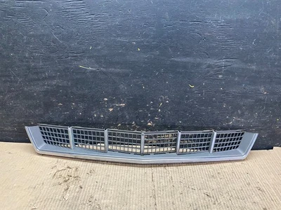 Cubierta del parachoques delantero Cadillac STS 2008 a 2011 parrilla inferior OEM V4303 DG Foto 1 de 4