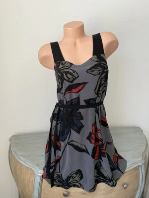 Vestido Kensie Mini Sin Mangas Xs Country Heritage Sin Mangas Floral Cambio Gris Foto 1 de 4