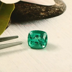 Lab Grown Colombian Ethical Green Emerald Loose Gemstone Cushion Cut 10.60 CT - Picture 1 of 5