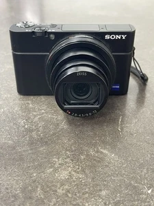 Sony Cyber-shot Digital Camera RX100VI DSC-RX100M6 - Picture 1 of 11