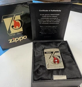 ACCENDINO ZIPPO 75° ANNIVERSARIO ARMATURA SWAROVSKI EDIZIONE LIMITATA 2007 N SCATOLA X766 - Foto 1 di 8