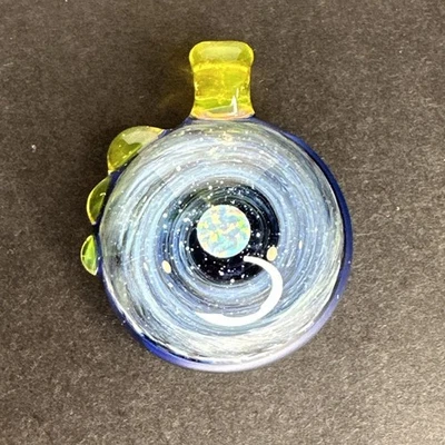 Colgante de vidrio artístico soplado a mano espacio exterior ópalo galaxia celestial embriagador boro pendy Foto 1 de 4