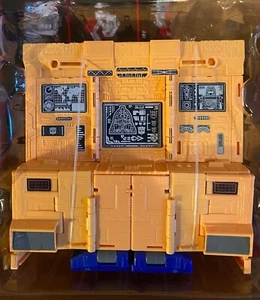 Transformers - Takara Dramatic Capture - MAINFRAME (TELETRAAN 1) - new - Picture 1 of 3