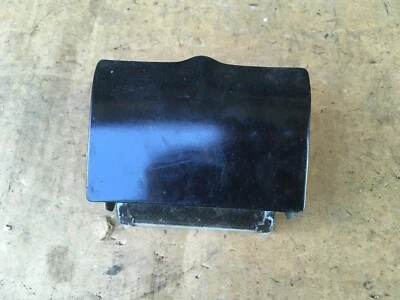 Ford Custom 300 Tudor 1959, cenicero Fairlane y soporte de soporte Foto 1 de 3