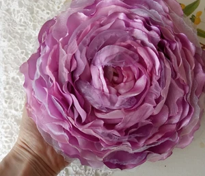 Handmade purple flower brooch delicate flower textile pin for woman - Picture 1 of 6