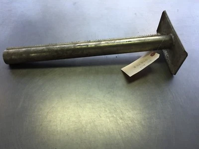 SOPORTE GDE55B GENUINO John Deere - Se adapta a soplador JD 66, 6000, 6500 Foto 1 de 4