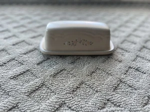 Pfaltzgraff Remembrance Butter Dish With Lid Pattern #028 USA Holds 1 Stick - Picture 1 of 4