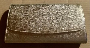 UNBRANDED VINTAGE 50ER/60ER JAHRE SILBER METALLIC CLUTCH GELDBÖRSE 3 FÄCHER - Bild 1 von 6