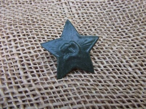 Original soviético 34 mm hojalata modelo 1941 ushanka verde gorra estrella.  RKKA - Imagen 1 de 7