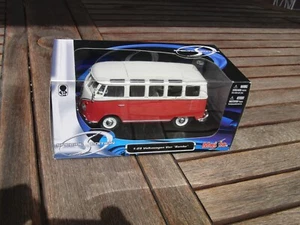 VW Van Samba Automodell v. Maisto Maßstab 1:25 in ungeöffneter OVP - Bild 1 von 13