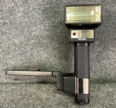 Nissin 4200GW Flash 💡📸 Compact Electronic For Canon Nikon Sony Camera - Image 1 of 4