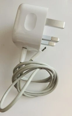 Genuine Apple USB-C 20W Mains Charger Fast Charger Plug UK A2344 + charge cable. - Image 1 of 4