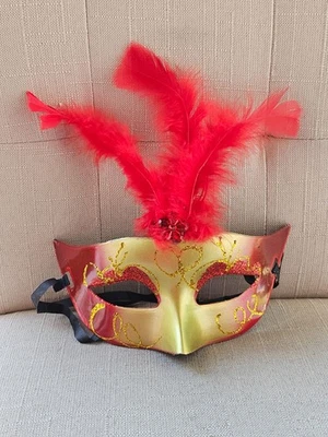 Light Up Mask Red Feather Face Party Mask Halloween Masquerade Eye Mask Unbrand - Image 1 of 4