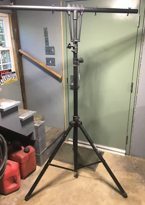 Soporte de iluminación para trípode Odyssey LT-P2 se extiende a 12 pies Foto 1 de 4