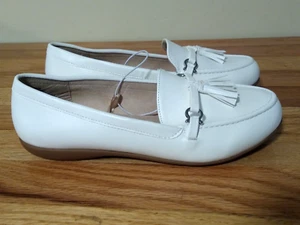 Cliffs by White Mountain Tassle Top Loafers Size 8W White New (T005K) - Picture 1 of 7