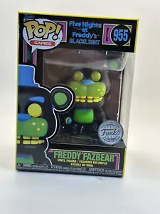 Funko Pop Freddy Fazbear (BlackLight) con protector - Imagen 1 de 2