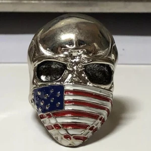 Large skull ring size 7 Silver Tone - Picture 1 of 3