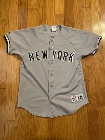 New York Yankees Derek Jeter Jersey #2 Gray Majestic Mens Size M Cover