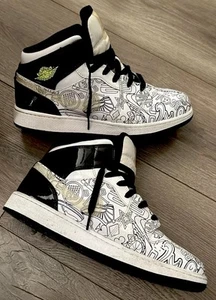 Nike Air Jordan 1 Mid Graffiti  DC4099-100 Size 7Y - Picture 1 of 12