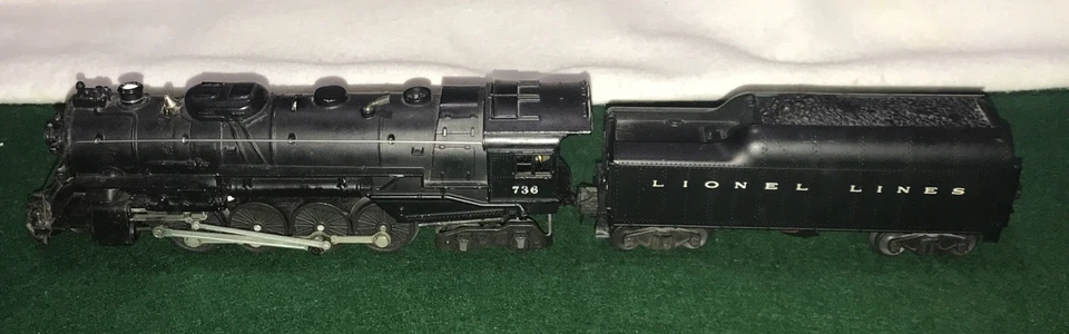 LIONEL POSTWAR  736 LOCOMOTIVE w/ 2046W WHISTLING TENDER EXCELLENT! - Image 1 of 4
