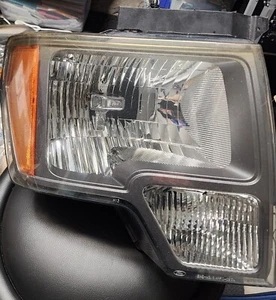 2009-2014 FORD F150 Right Passenger Headlight Headlamp OEM - Picture 1 of 4