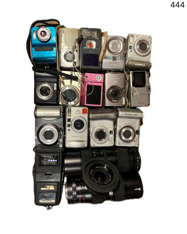 DIGITAL CAMERA MIX OF 14 BUNDLE - Image 1 of 1