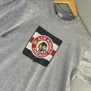 Camiseta De Colección Ebbets Field NHL Heritage Chicago Blackhawks L Hecha en EE. UU. - Imagen 1 de 8