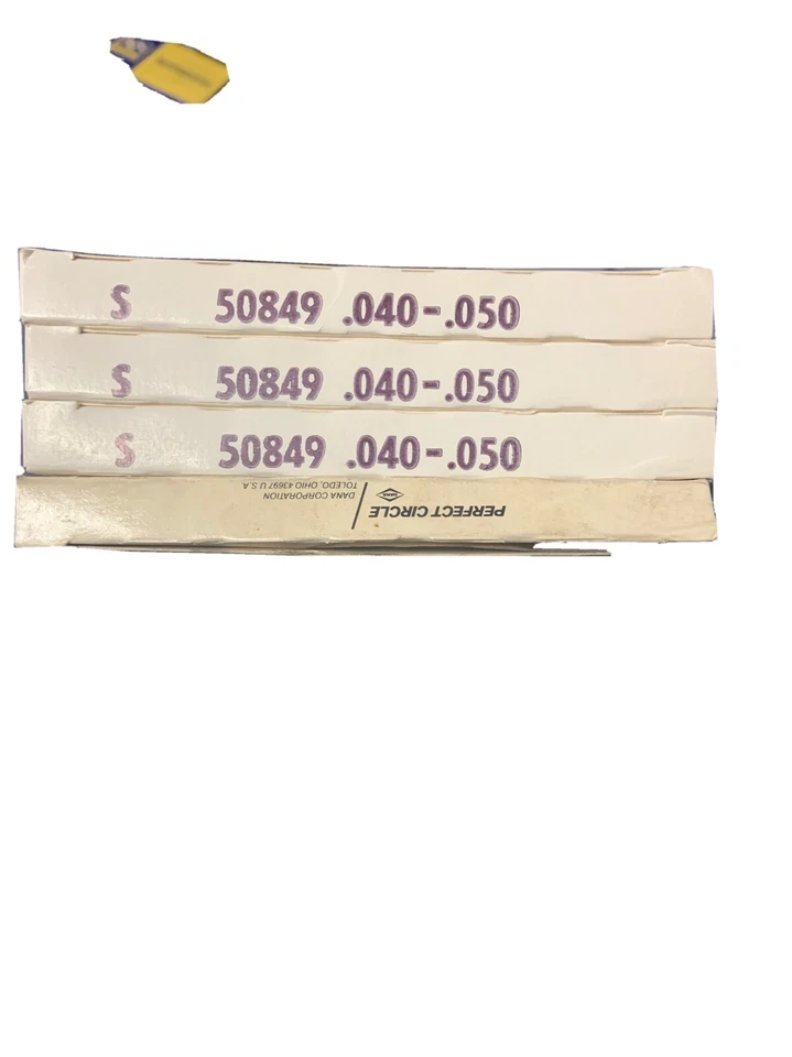 Engine Piston Ring Set (8) Perfect Circle 50849 .040-.050 NOS - Image 1 of 3