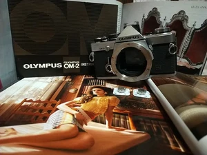 (⁠╭⁠☞⁠•́⁠⍛⁠•̀⁠)⁠╭⁠☞ OVHLD 💯 % OLYMPUS OM2 (OM-2) silber & + in Ordnung !! 🎠 - Bild 1 von 14