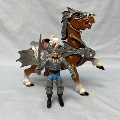 VINTAGE ADVANCED DUNGEONS & DRAGONS GOOD PALADIN STRONGHEART + DESTRIER LJN 1983 - Image 1 of 4