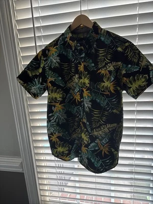 Camisa havaiana masculina Eight Avenue 🌺 tamanho médio 100% algodão preta abotoada  - Imagem 1 de 4