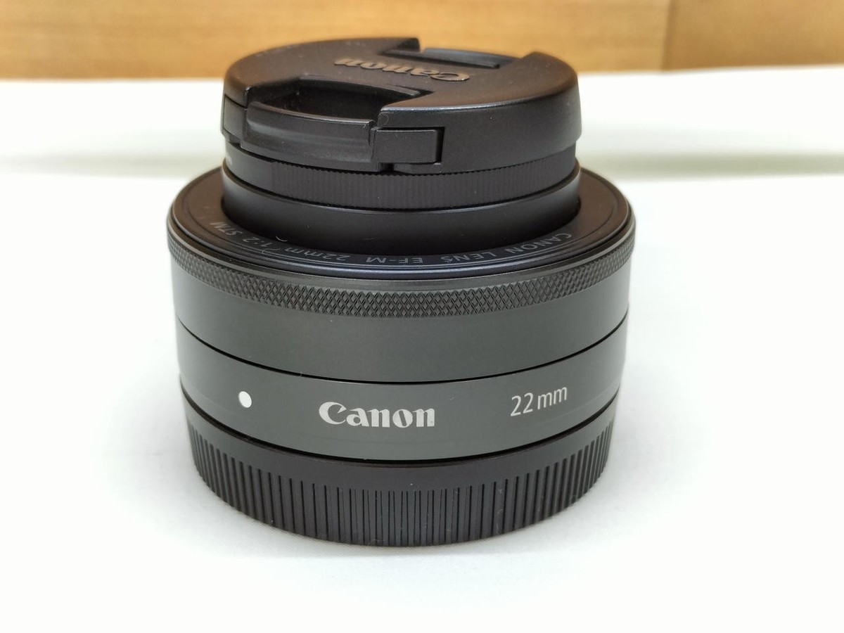 Canon EF-M 22mm 1:2STM 0.15ｍ/0.49ft レンズ Canon EF-M 22mm 1:2STM 0.15m/0.49ft レンズ Amazon.com