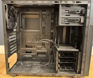 Boîtier PC Corsair Carbide 100R - Occasion, ne vient pas avec boite ni vis - Photo 1/4