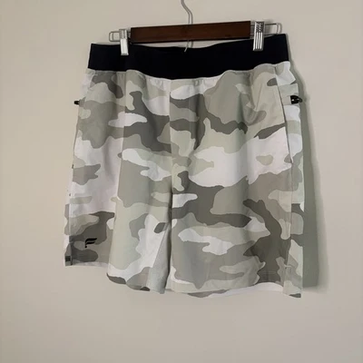 Fabletics Adult Casual Shorts 30” Waist White Grey Camo Lightweight EUC Gym F5 - Image 1 of 4