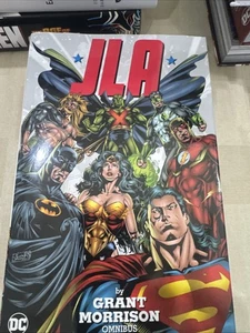 Omnibus Jla di Grant Morrison - Foto 1 di 3