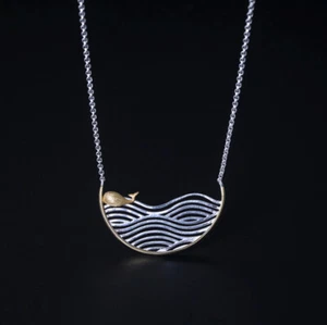 I04 Necklace Sterling Silver 925 Sea With Gold Plated Whale Moveable - Imagen 1 de 6