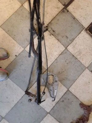 Wiper Transmission WITH ARMS  Fits 97-05 VENTURE 265162 - Image 1 of 4