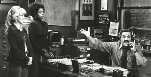 BARNEY MILLER-Hal Linden-Nellie Bellflower-Jonelle Allen-1976 Publicity Still - Picture 1 of 10