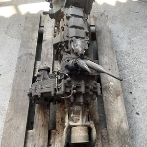 Caja de cambios manual y caja de transferencia para Mitsubishi L200 K74 - Imagen 1 de 8