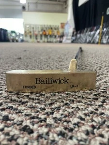 Bailiwick LR-1 Forjado "Jefe del Musgo" 35.5" Putter Bailiwick Empuñadura de Cuero - Imagen 1 de 6